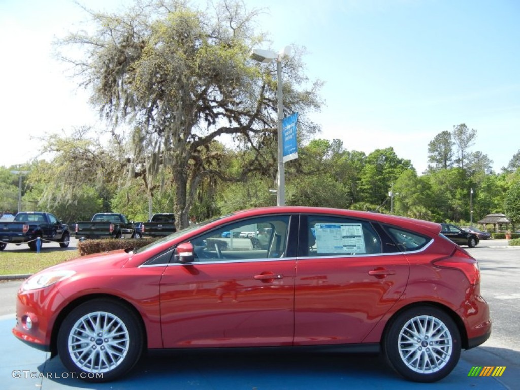 2012 Focus SEL 5-Door - Red Candy Metallic / Stone photo #2