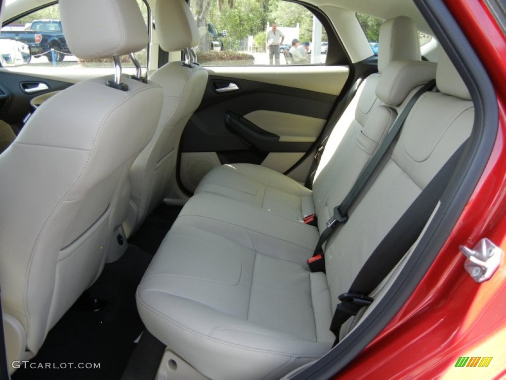 2012 Focus SEL 5-Door - Red Candy Metallic / Stone photo #6