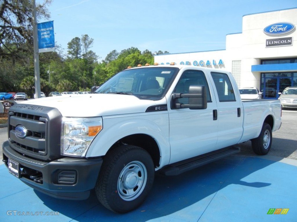 Oxford White Ford F250 Super Duty