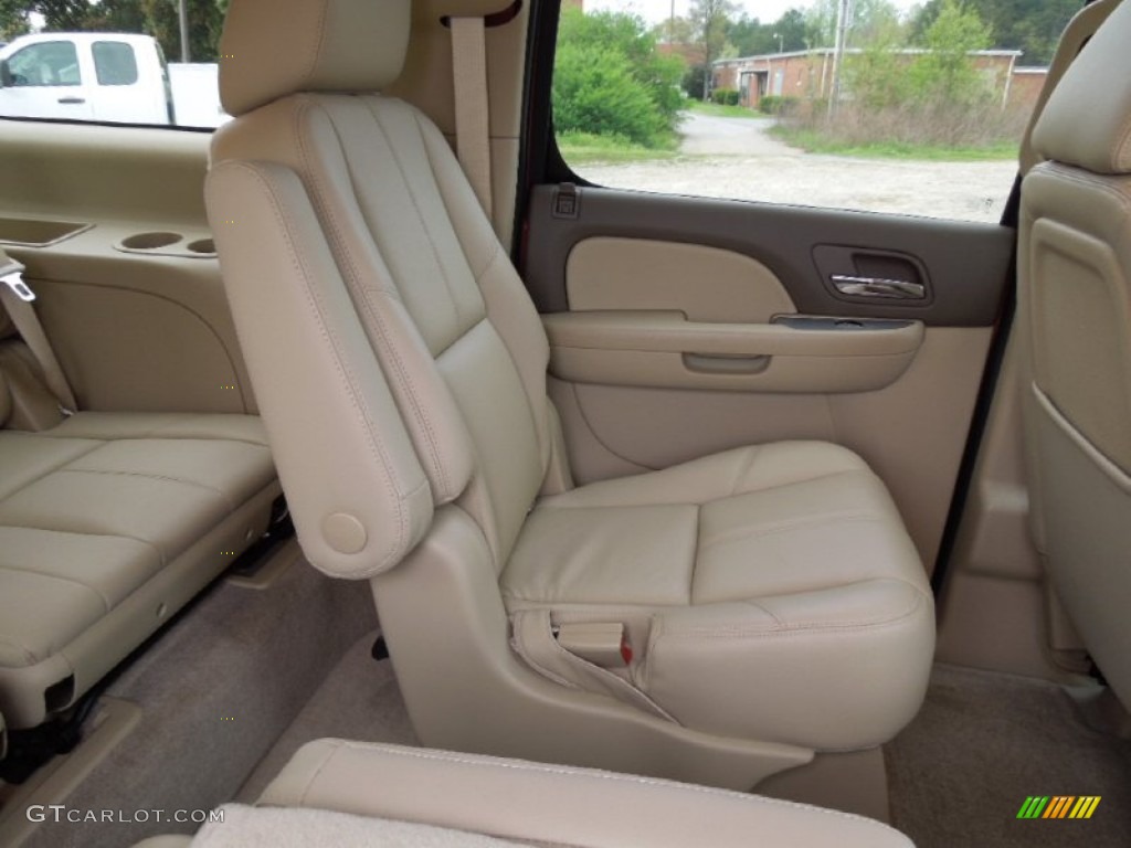 2012 Suburban Z71 4x4 - Crystal Red Tintcoat / Light Cashmere/Dark Cashmere photo #23