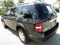 Carbon Metallic - Explorer XLT Photo No. 10