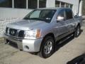 Radiant Silver - Titan SE Crew Cab 4x4 Photo No. 3