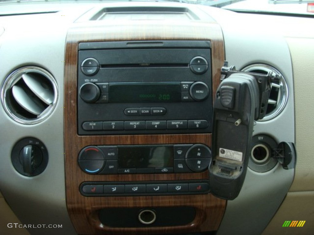 2004 F150 Lariat SuperCrew 4x4 - Oxford White / Tan photo #14