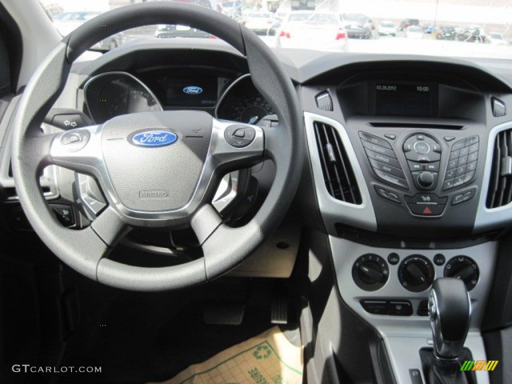 2012 Ford Focus SE SFE Sedan Charcoal Black Steering Wheel Photo #63064951