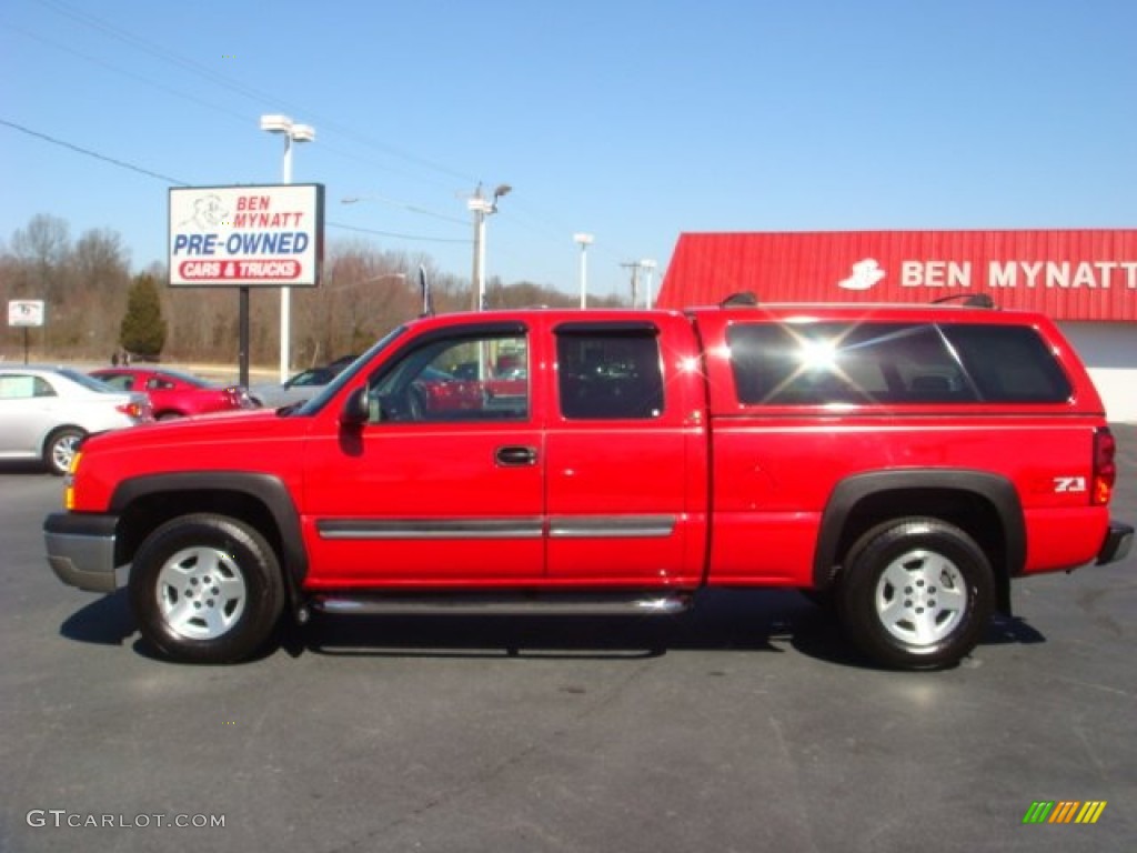 2004 Silverado 1500 Z71 Extended Cab 4x4 - Victory Red / Dark Charcoal photo #2