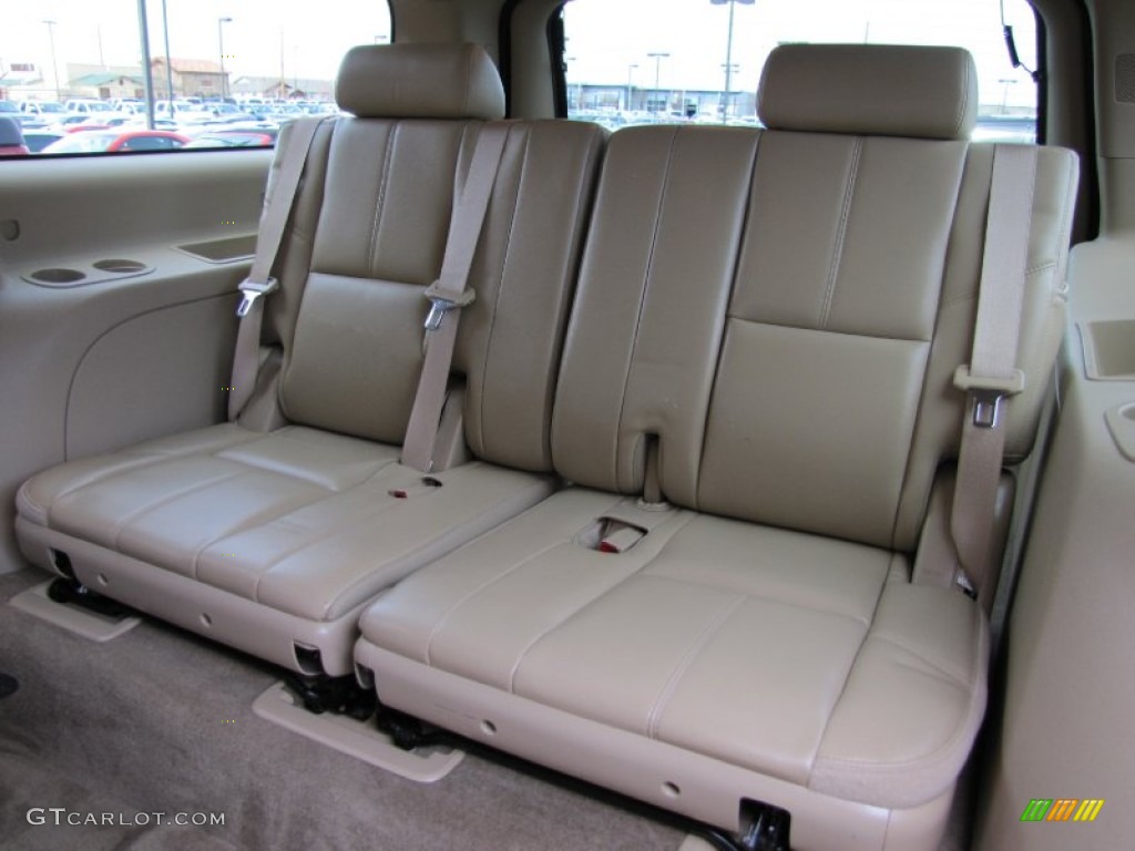 2011 Chevrolet Suburban LT 4x4 Rear Seat Photo #63066154