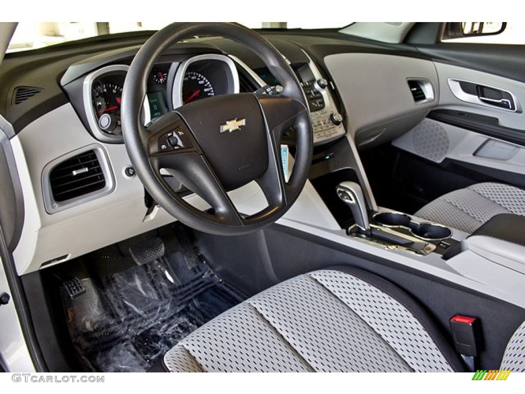 Light Titanium/Jet Black Interior 2011 Chevrolet Equinox LS Photo #63068521