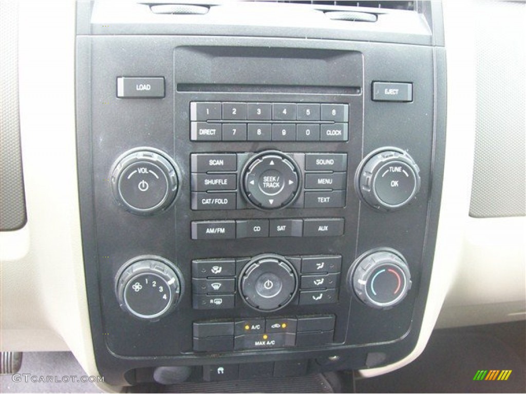 2010 Ford Escape Limited V6 Controls Photo #63071369