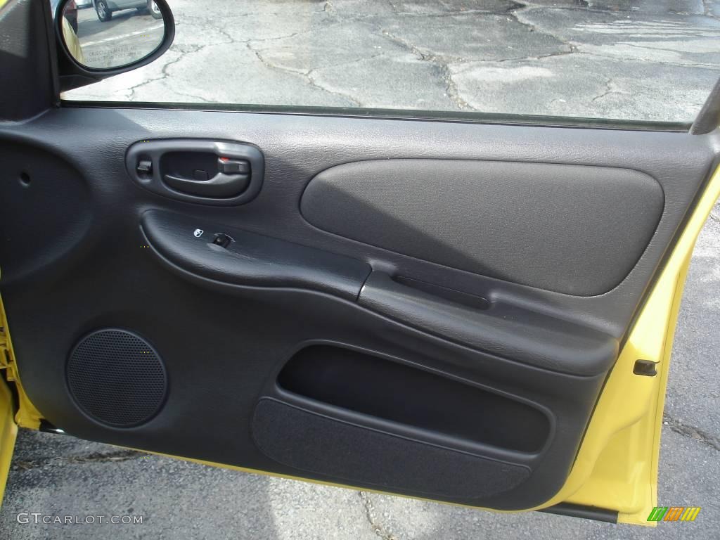 2003 Neon SXT - Solar Yellow / Dark Slate Gray photo #20