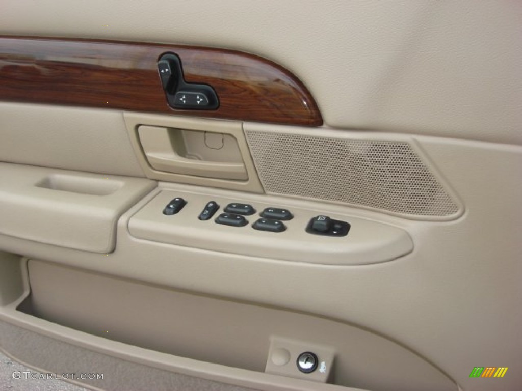 2004 Grand Marquis GS - Gold Ash Metallic / Medium Parchment photo #11