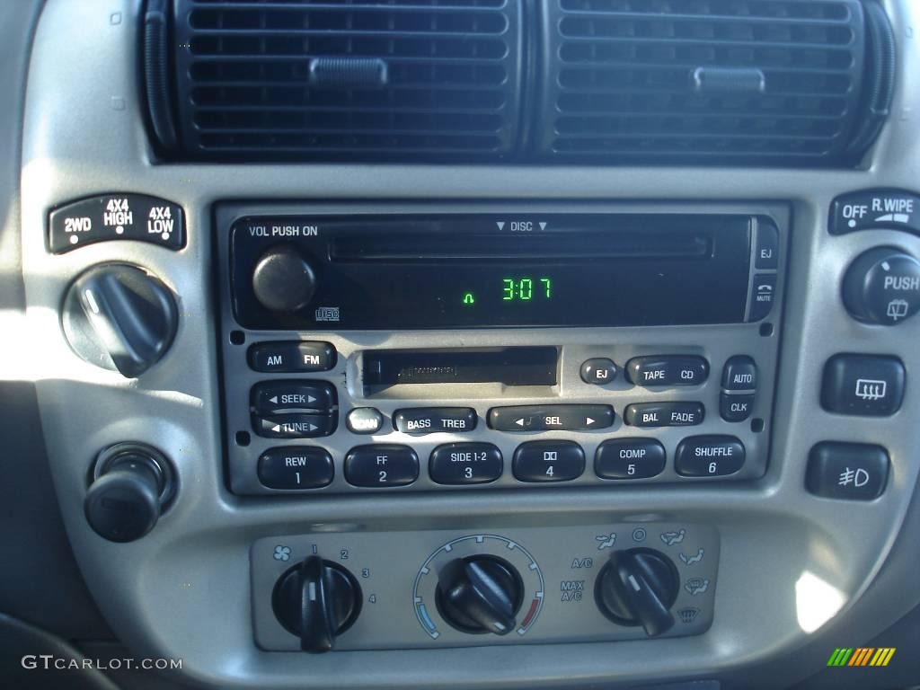 2001 Explorer Sport 4x4 - Tropic Green Metallic / Dark Graphite photo #22