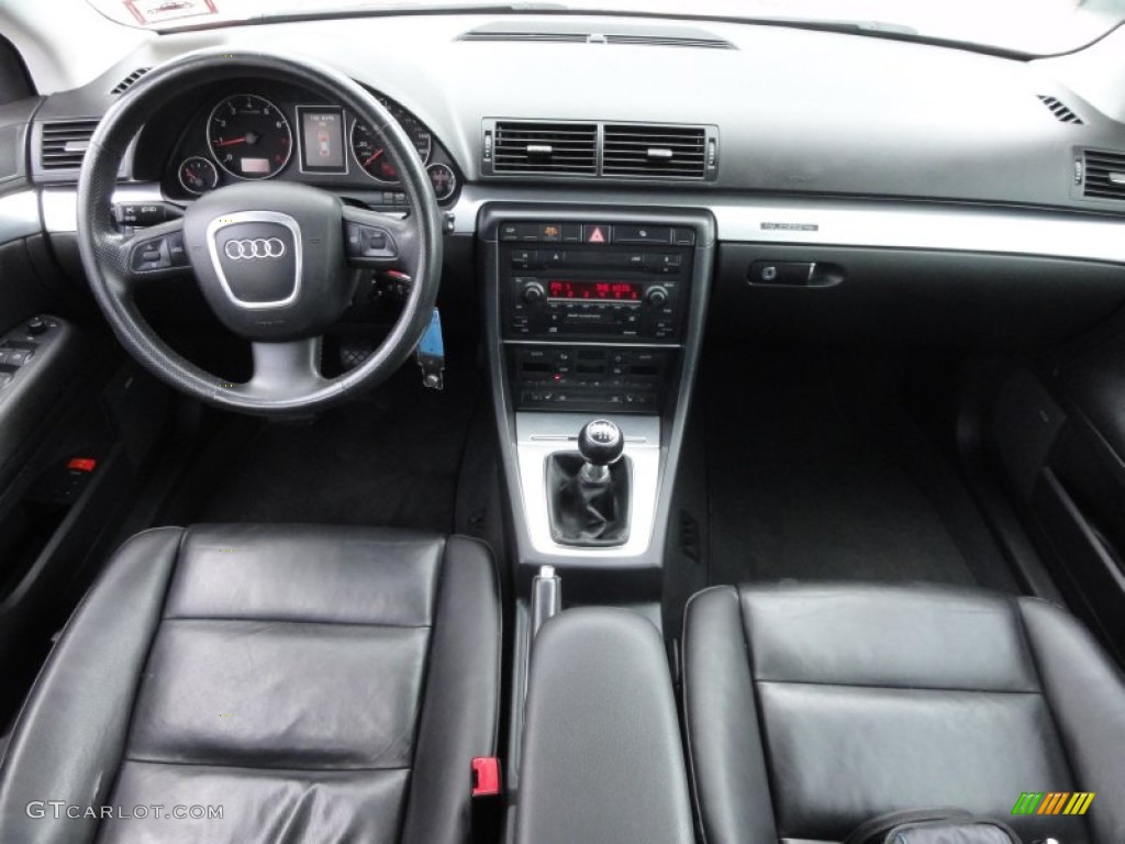 2005 Audi A4 2.0T quattro Sedan Ebony Dashboard Photo #63082409