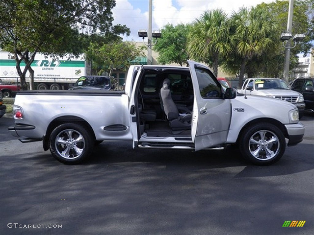 2003 F150 XLT SuperCab - Silver Metallic / Medium Graphite Grey photo #13