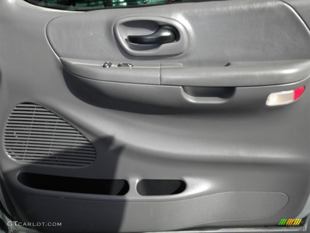 2003 F150 XLT SuperCab - Silver Metallic / Medium Graphite Grey photo #18