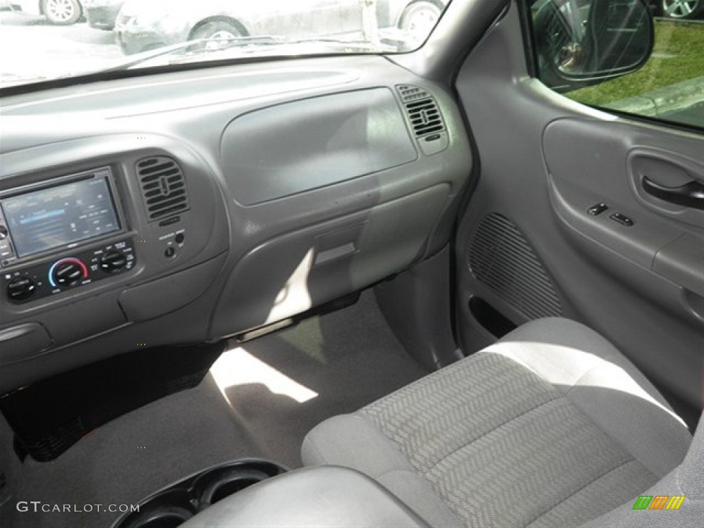 2003 F150 XLT SuperCab - Silver Metallic / Medium Graphite Grey photo #21