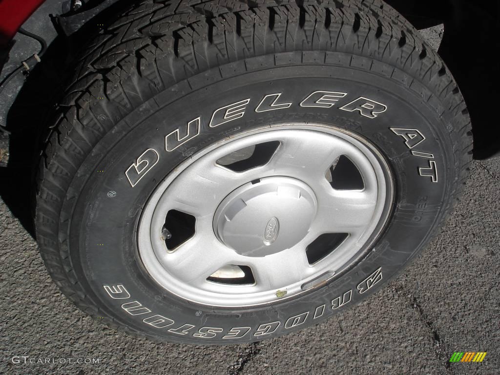 2005 Escape XLS 4WD - Redfire Metallic / Medium/Dark Flint Grey photo #16