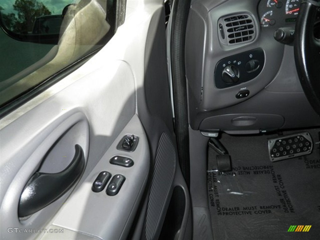 2003 F150 XLT SuperCab - Silver Metallic / Medium Graphite Grey photo #28