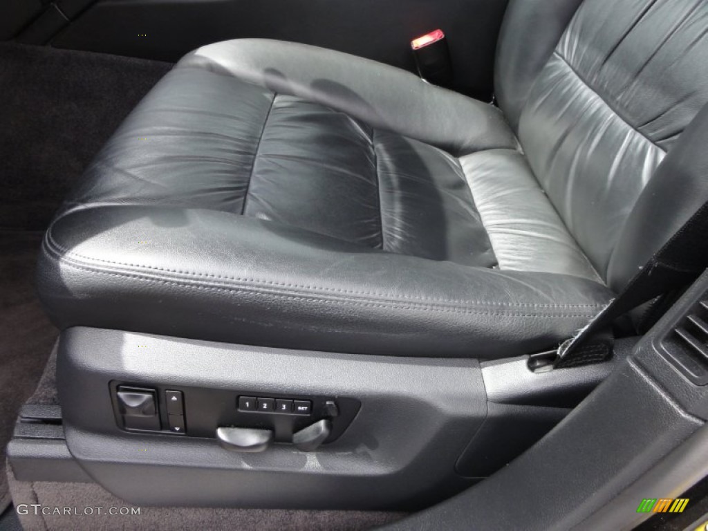 2008 Porsche Cayenne Turbo Front Seat Photo #63085430