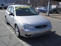 2005 CD Silver Metallic Ford Focus ZX5 SES Hatchback  photo #7