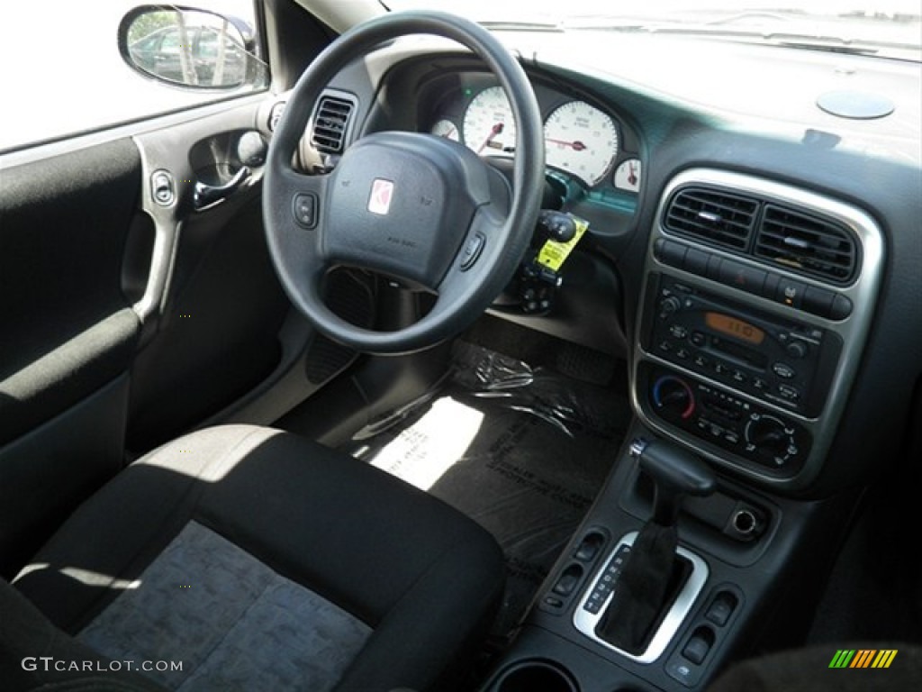 2005 L Series L300 Sedan - Black Onyx / Black photo #17