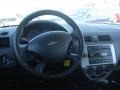 2005 CD Silver Metallic Ford Focus ZX5 SES Hatchback  photo #20
