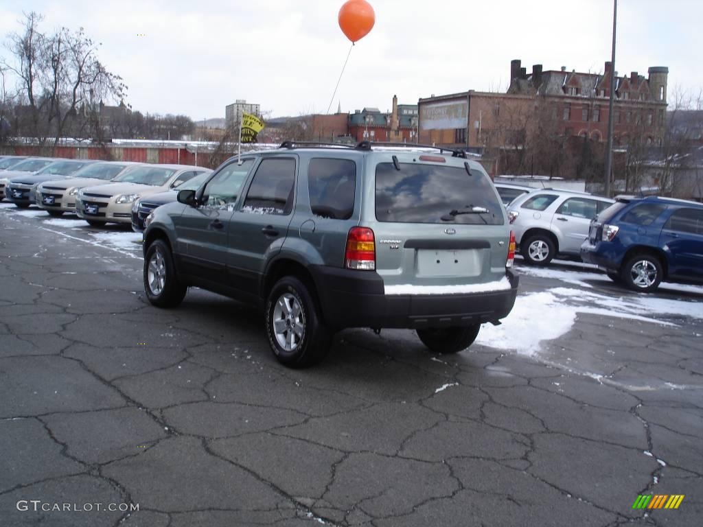 2006 Escape XLT V6 4WD - Titanium Green Metallic / Medium/Dark Flint photo #22