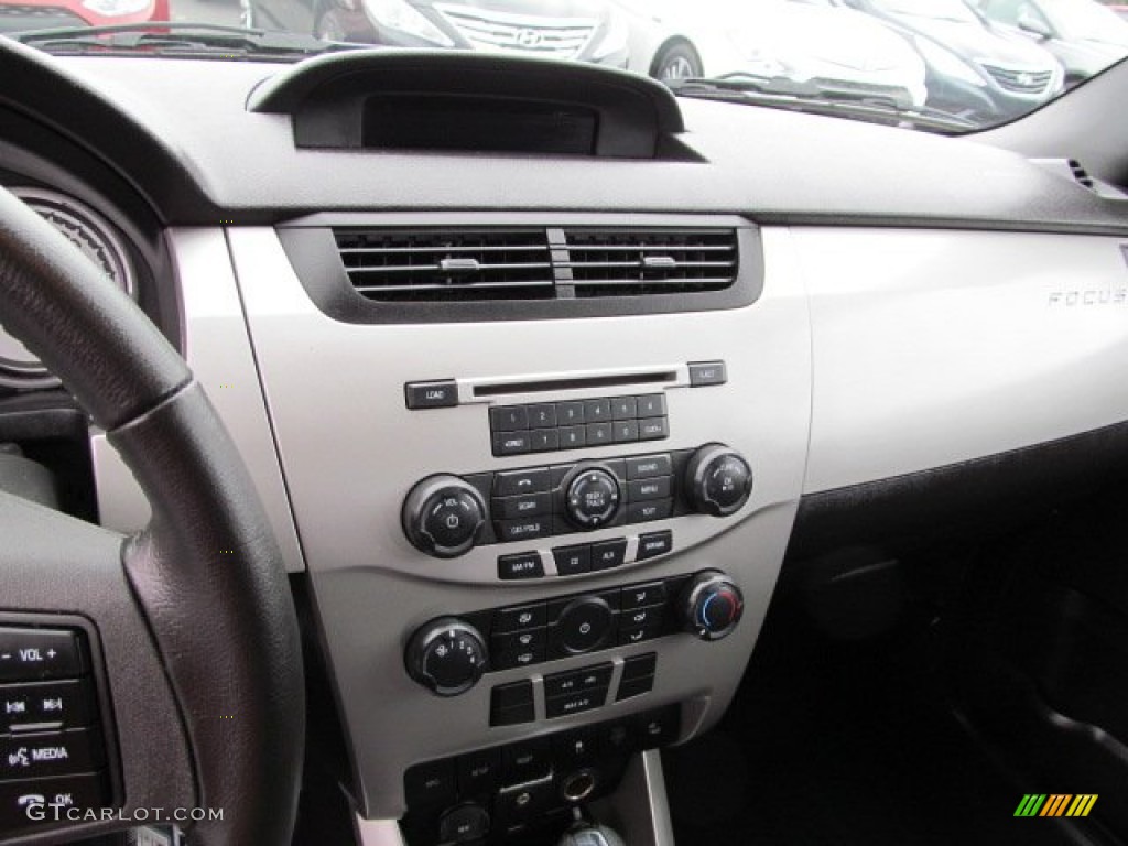 2010 Focus SES Sedan - Sterling Grey Metallic / Charcoal Black photo #13