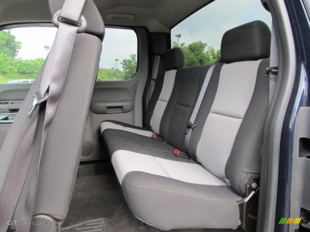 2007 Chevrolet Silverado 1500 LS Extended Cab 4x4 Rear Seat Photo #63089327