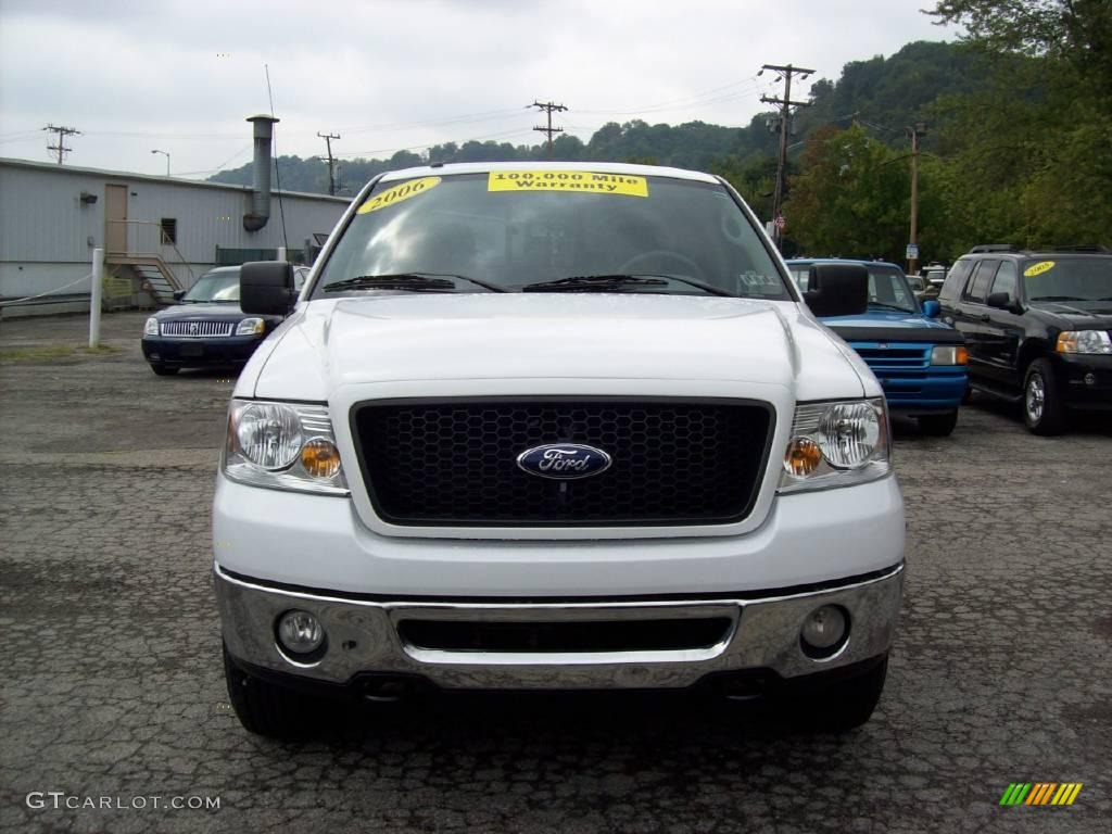2006 F150 XLT SuperCab 4x4 - Oxford White / Medium/Dark Flint photo #8