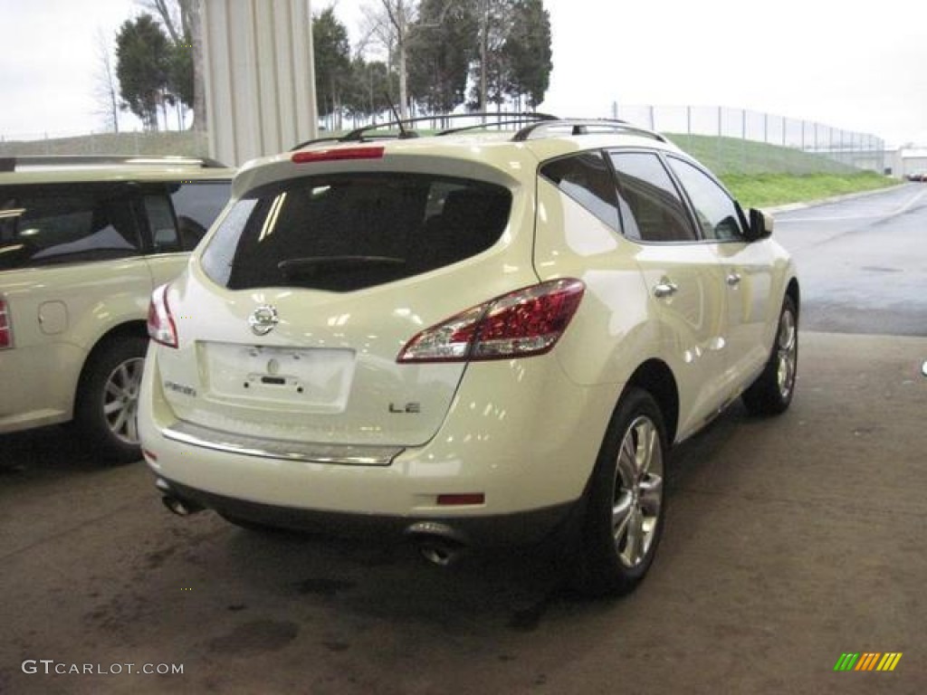 2011 Murano LE - Glacier White Pearl / Beige photo #2