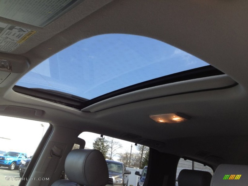 2008 Toyota Sequoia Limited 4WD Sunroof Photos