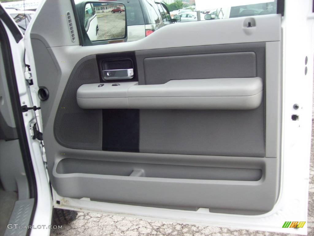 2006 F150 XLT SuperCab 4x4 - Oxford White / Medium/Dark Flint photo #18