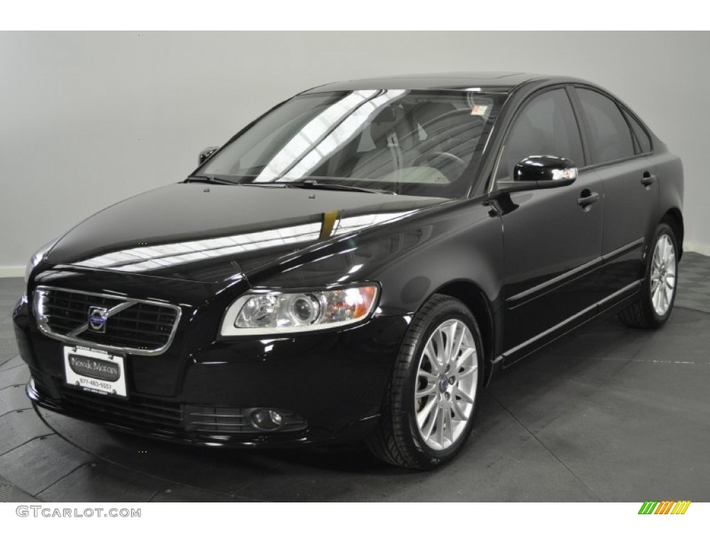 2009 S40 2.4i - Black / Quartz photo #1
