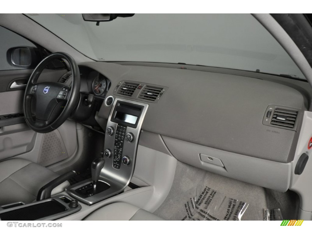 2009 S40 2.4i - Black / Quartz photo #25