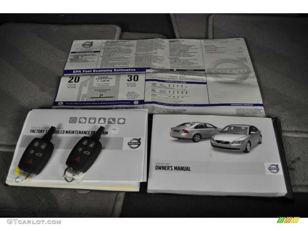 2009 S40 2.4i - Black / Quartz photo #37
