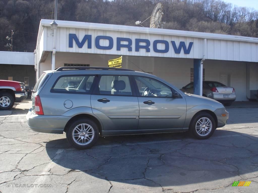 2006 Focus ZXW SES Wagon - Light Tundra Metallic / Charcoal/Light Flint photo #1