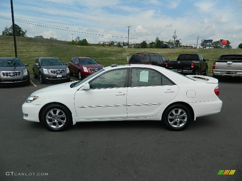 2005 Camry XLE V6 - Super White / Gray photo #6