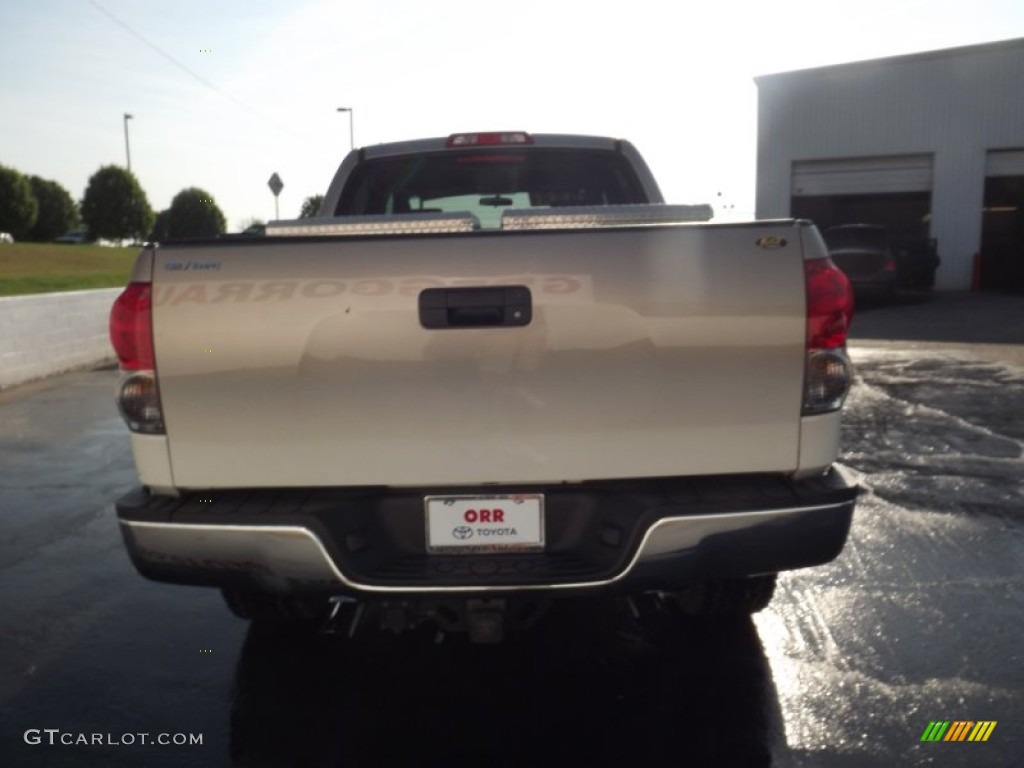 2008 Tundra CrewMax 4x4 - Super White / Beige photo #6