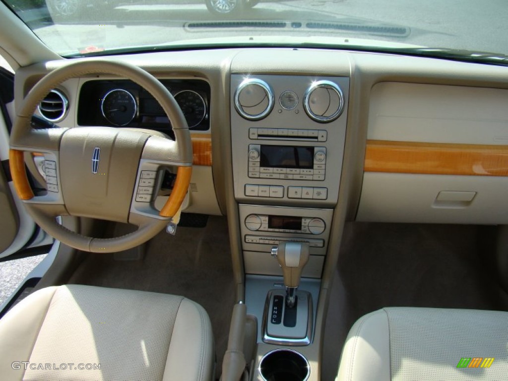 2009 Lincoln MKZ Sedan Sand Dashboard Photo #63097592