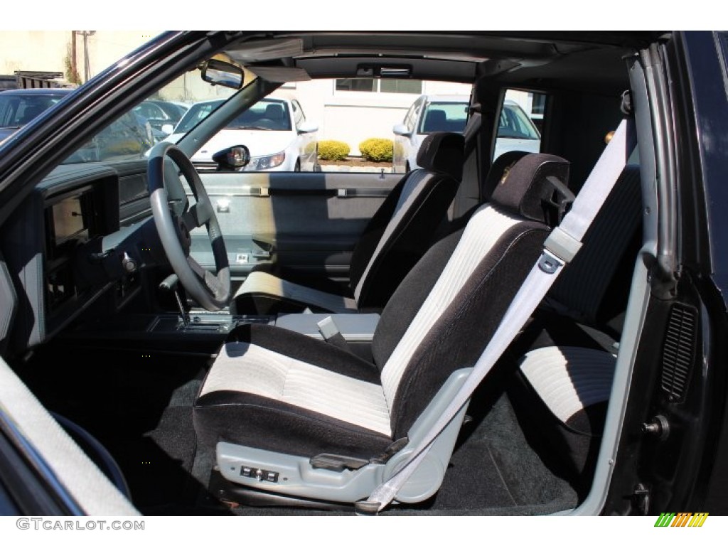 Grey Interior 1986 Buick Regal T-Type Grand National Photo #63105356