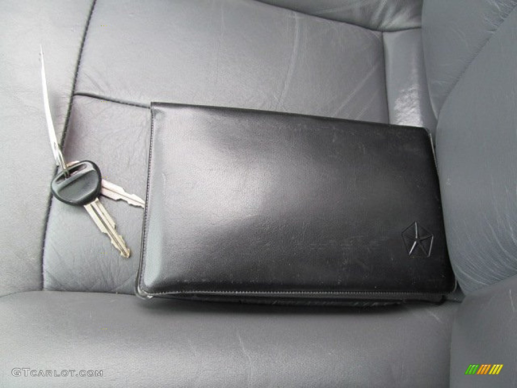 1996 Avenger ES Coupe - Flame Red / Agate photo #18