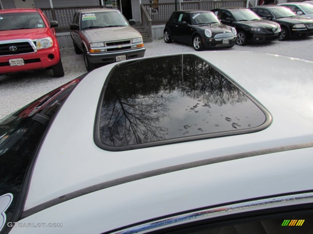 2002 Accord SE Coupe - Taffeta White / Ivory photo #22