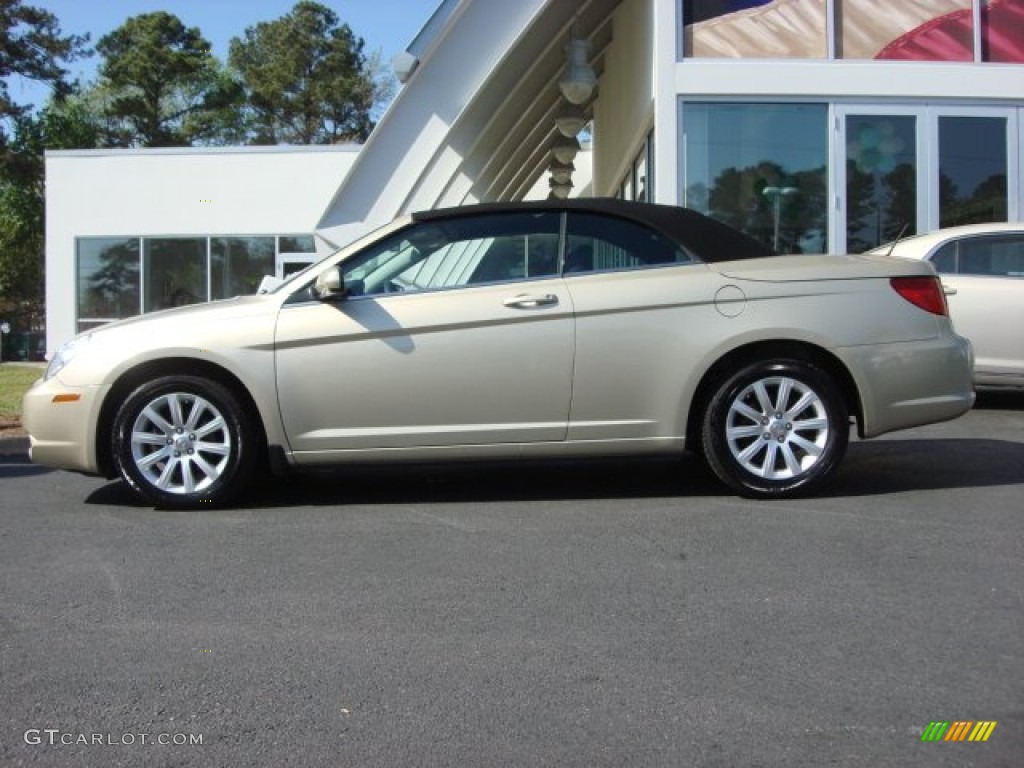 2010 Sebring Touring Convertible - White Gold / Dark Slate Gray photo #23