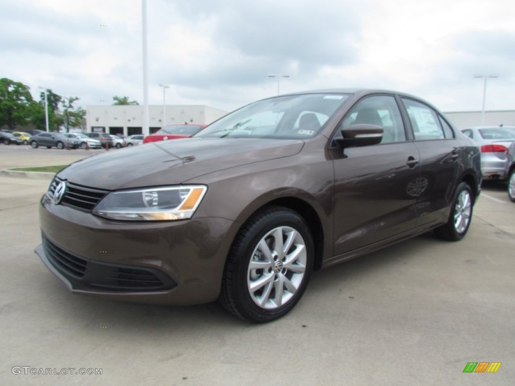 2012 Jetta SE Sedan - Toffee Brown Metallic / Cornsilk Beige photo #1