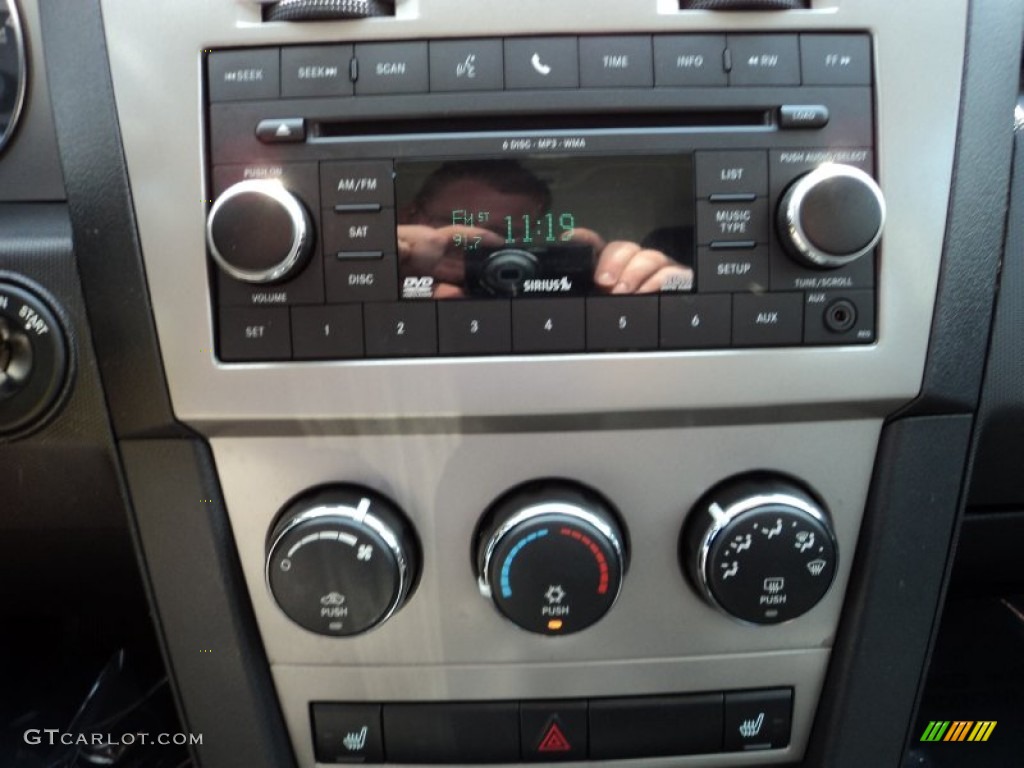 2010 Dodge Avenger R/T Audio System Photo #63116684