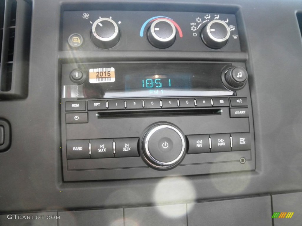 2012 GMC Savana Cutaway 3500 Chassis Controls Photo #63117806