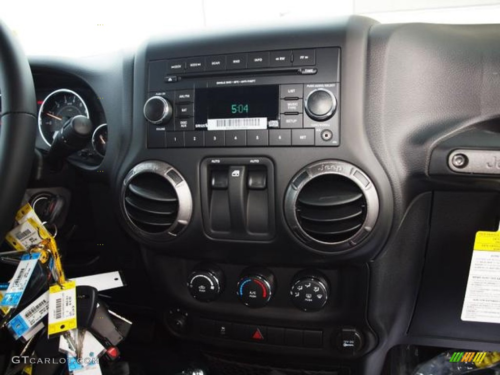 2012 Wrangler Sport S 4x4 - Bright Silver Metallic / Black photo #5