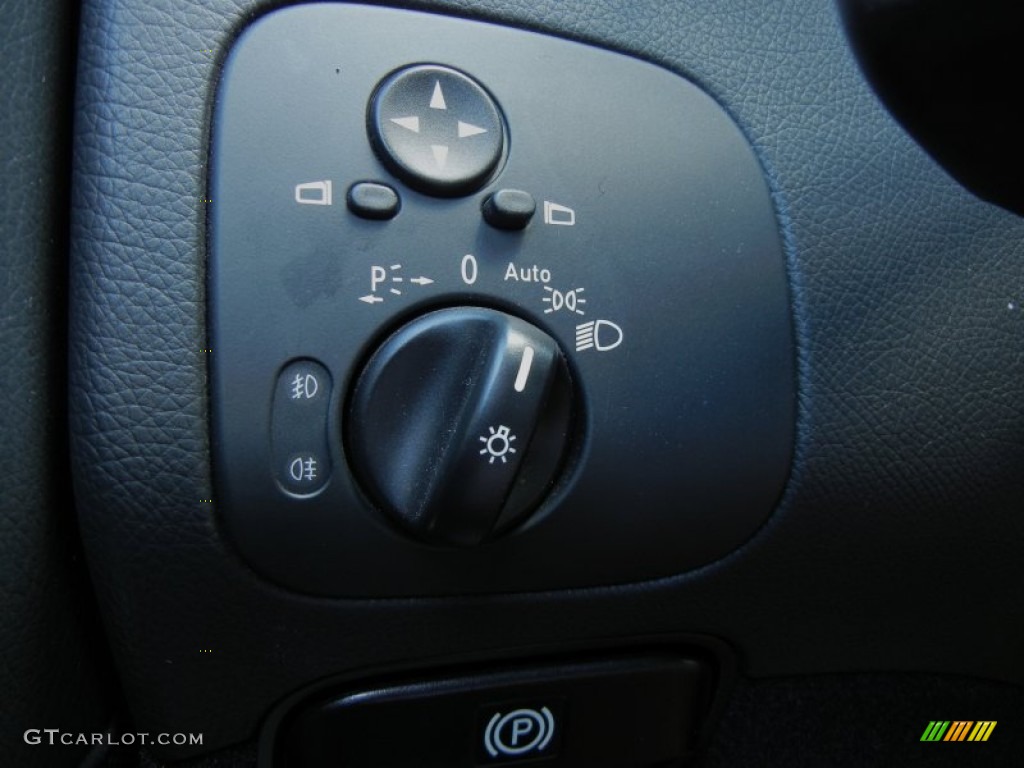 2009 Mercedes-Benz CLK 350 Grand Edition Coupe Controls Photo #63122876