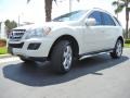 Arctic White - ML 350 4Matic Photo No. 2