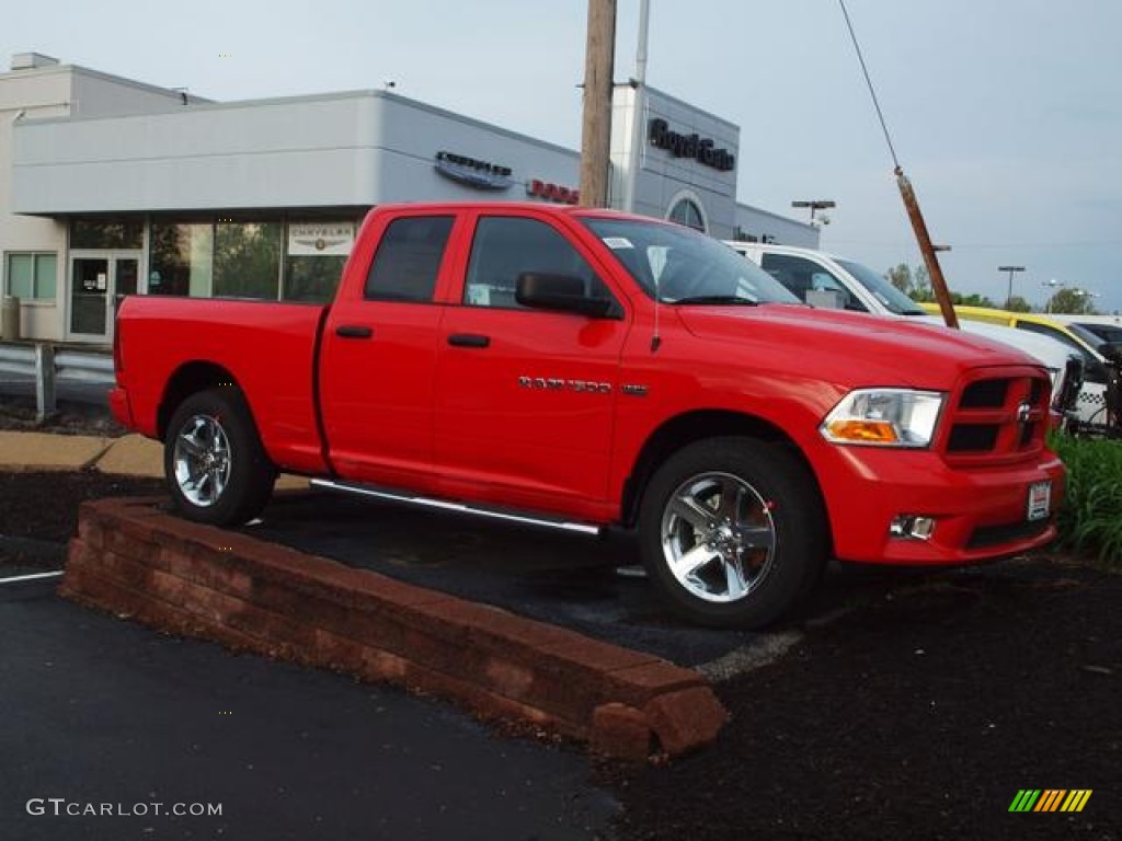 2012 Ram 1500 Express Quad Cab 4x4 - Flame Red / Dark Slate Gray/Medium Graystone photo #3